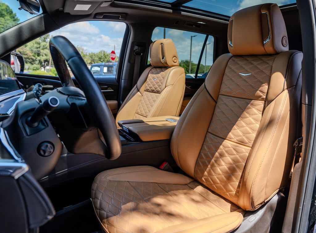 Used 2024 Cadillac Escalade Sport w/ LPO, ONYX Package AWD/4WD image 20