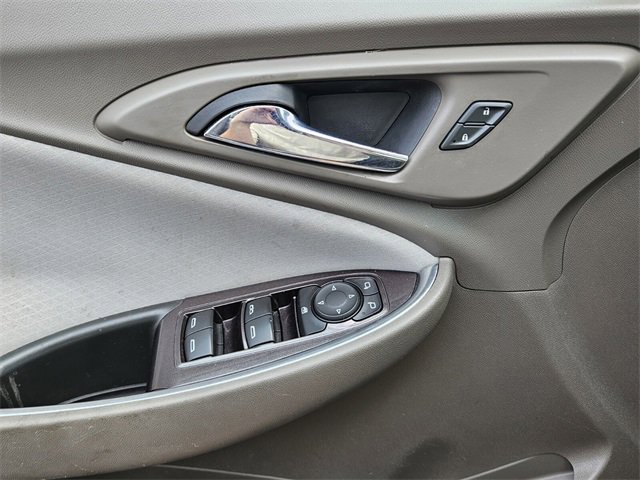 Used 2022 Chevrolet Malibu LT image 30