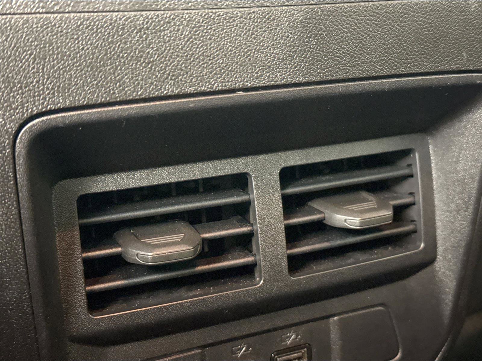 Used 2025 Chevrolet Colorado ZR2 w/ Technology Package image 36