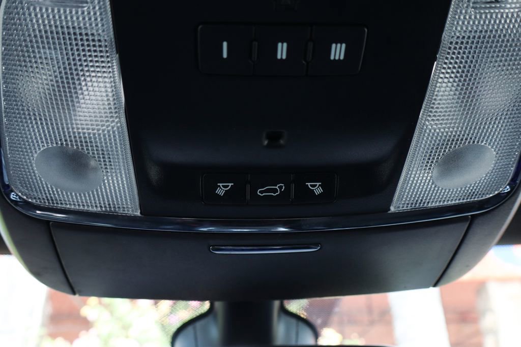 Used 2019 Jeep Grand Cherokee Altitude image 30