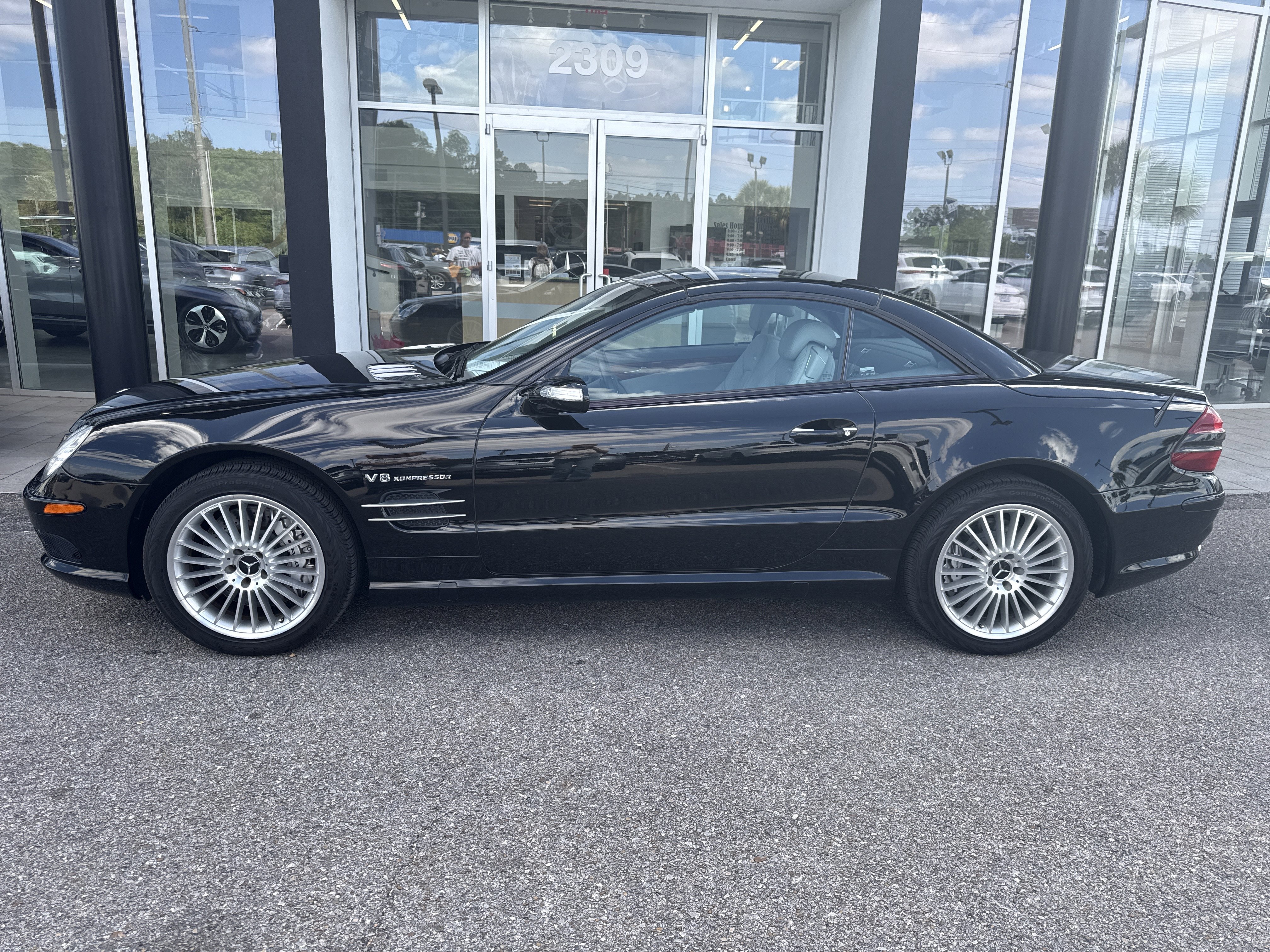 Used 2004 Mercedes-Benz SL 55 AMG image 2