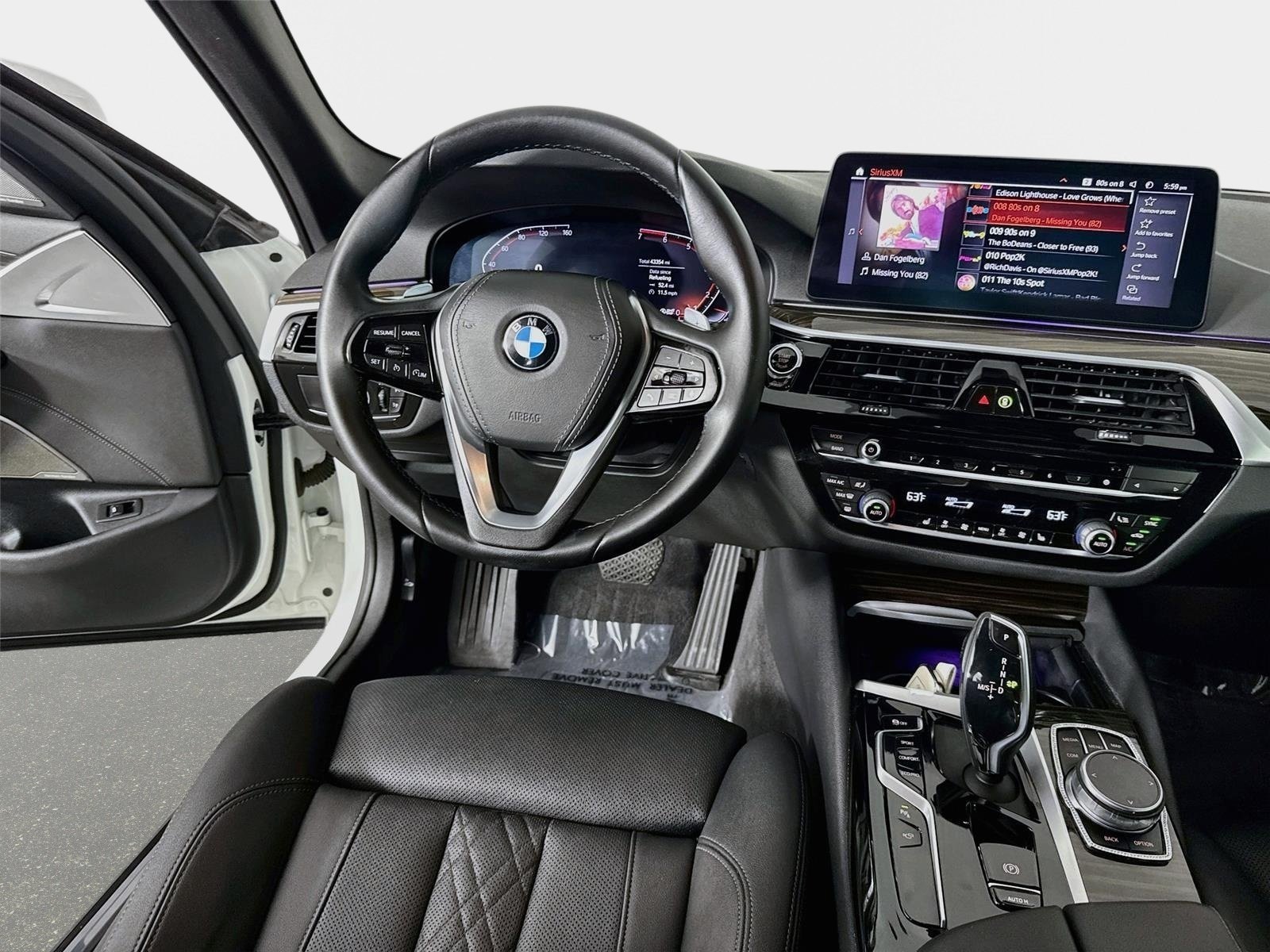 Used 2021 BMW 530i w/ Premium Package RWD image 25
