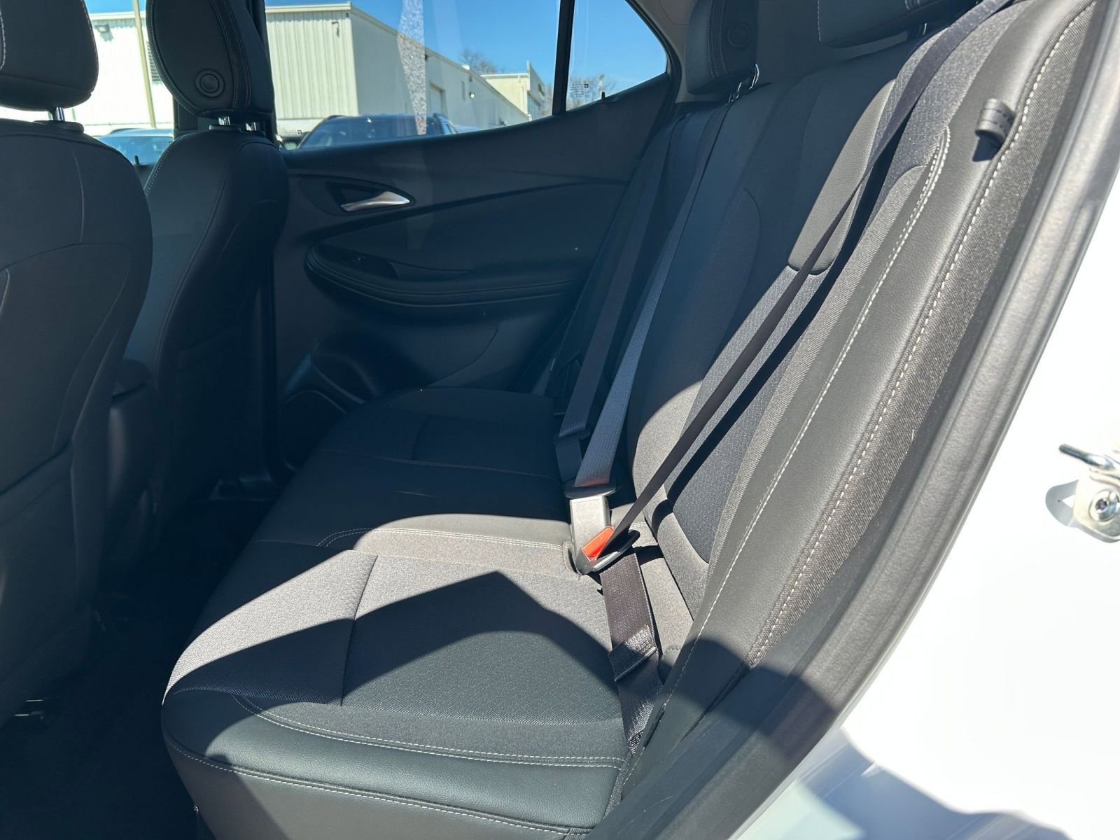 Used 2025 Buick Encore GX Preferred image 21