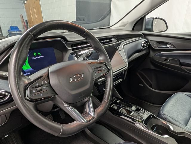 Used 2023 Chevrolet Bolt EUV Premier w/ Sun & Sound Package FWD image 19