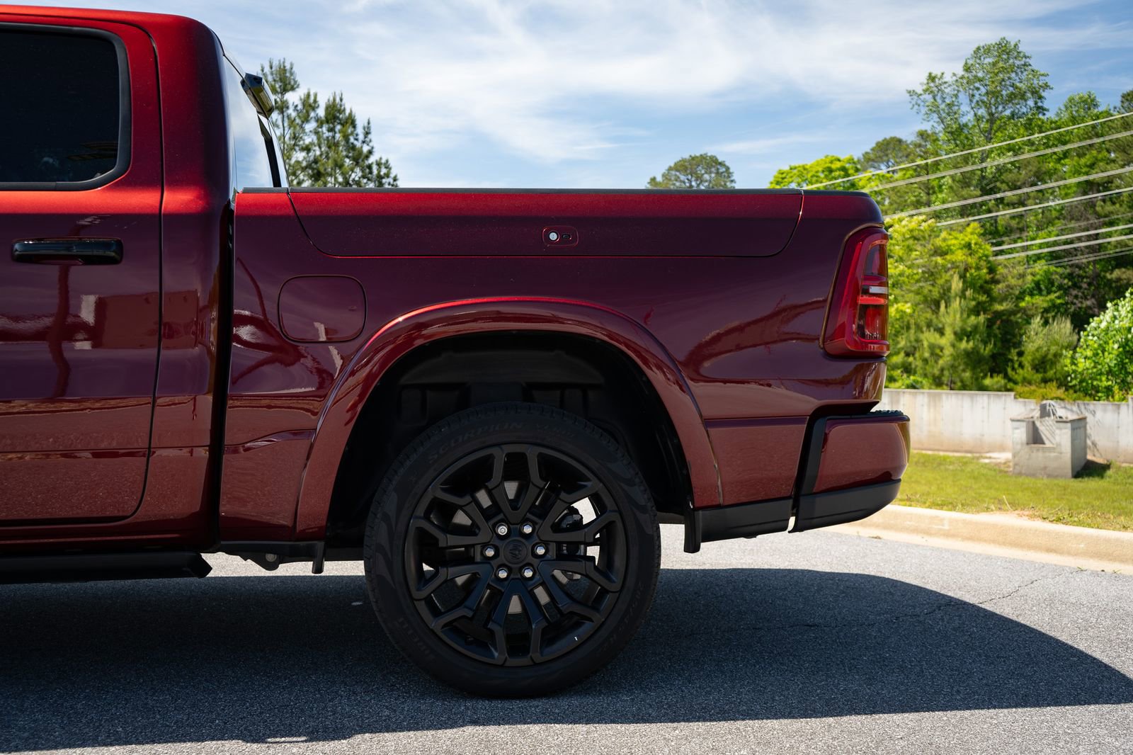Used 2025 RAM 1500 Limited AWD/4WD image 6