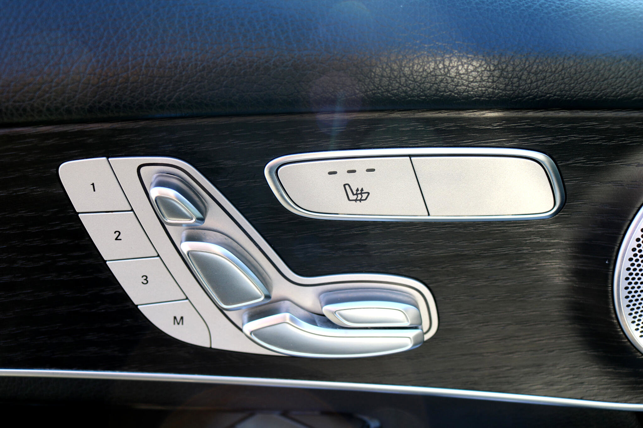 Used 2020 Mercedes-Benz GLC 300 4MATIC image 14