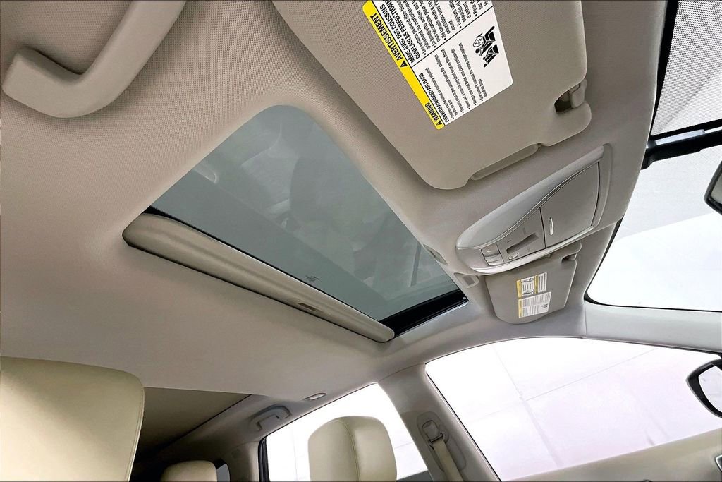 Used 2018 INFINITI QX60 Luxe w/ Deluxe Technology Package image 22