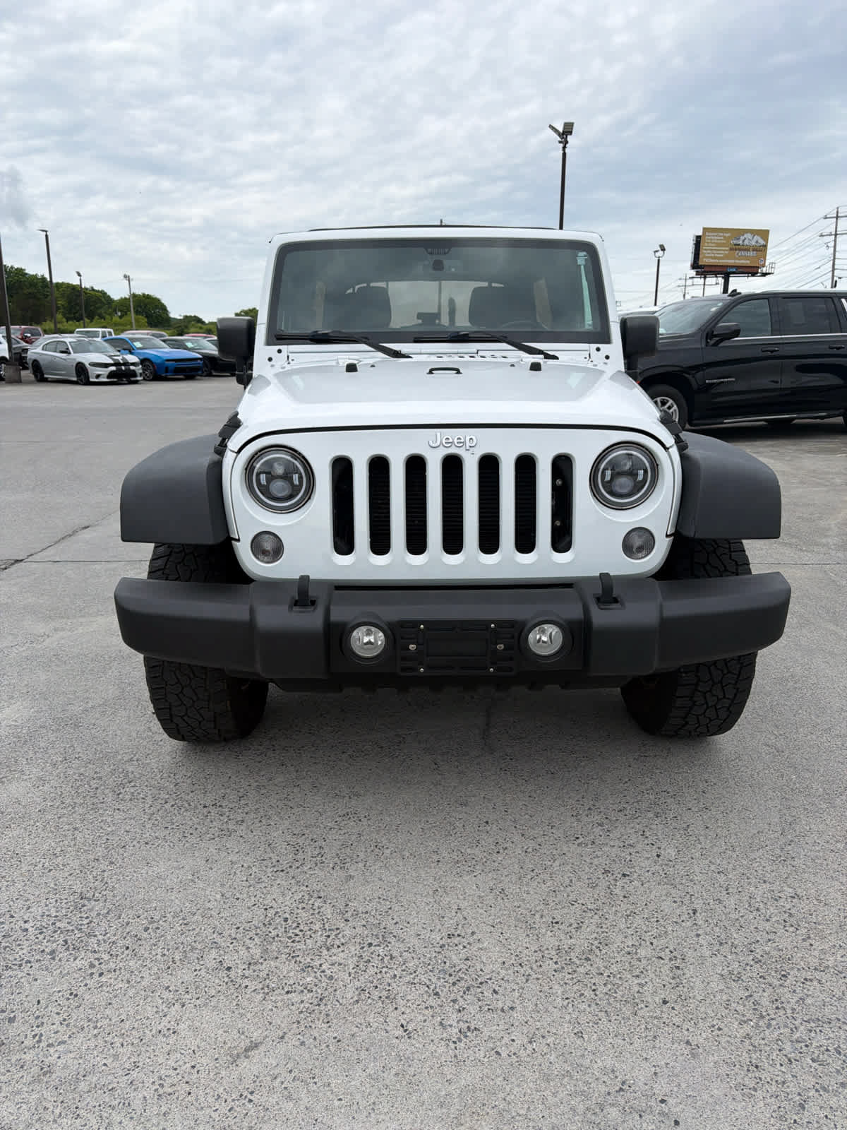 Used 2018 Jeep Wrangler Unlimited Sport S AWD/4WD image 3