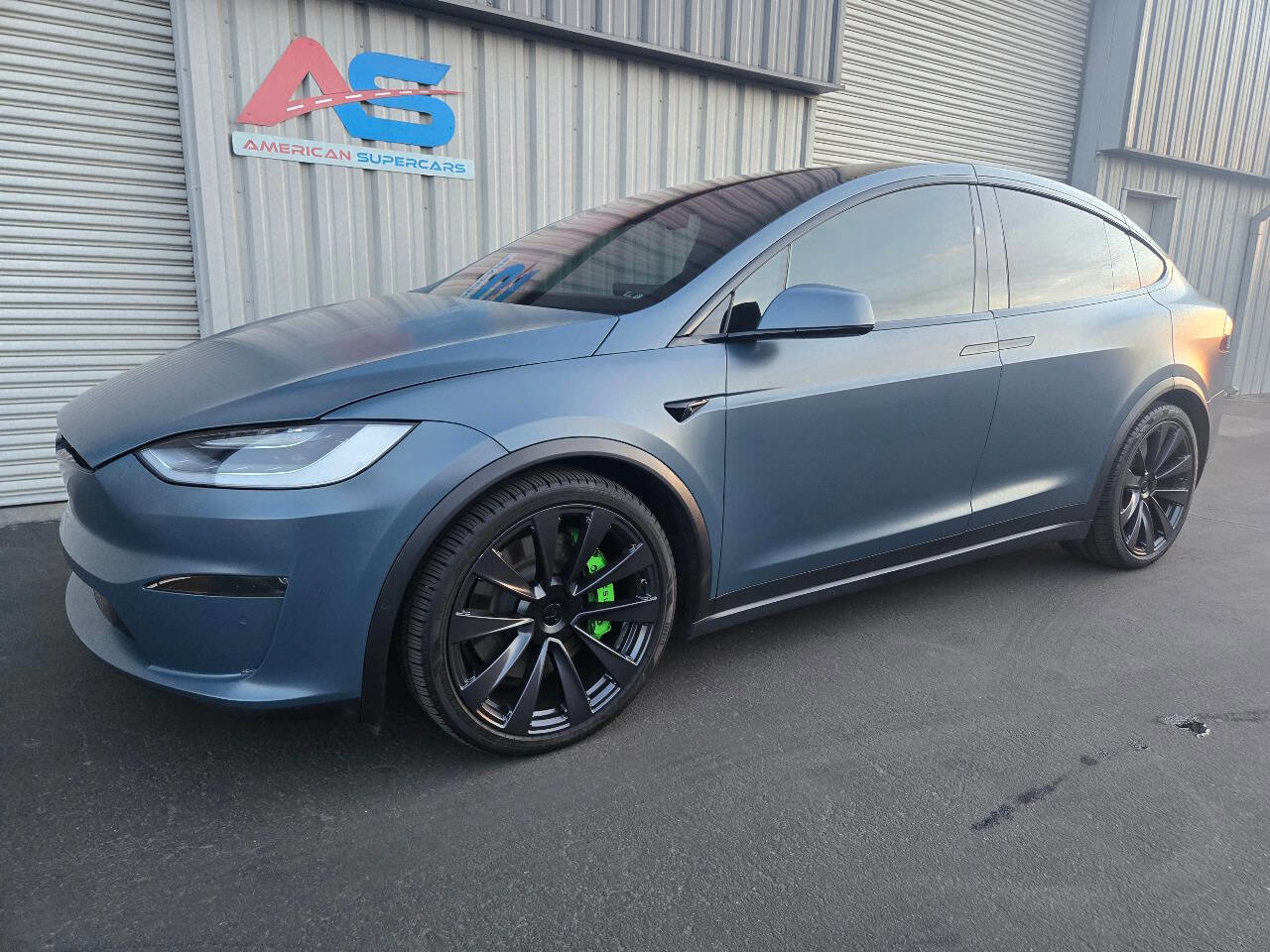 Used 2022 Tesla Model X Plaid image 1