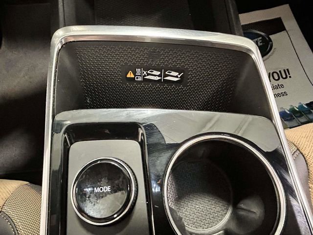 Used 2025 Chevrolet Equinox ACTIV w/ Safety and Technology Package FWD image 19