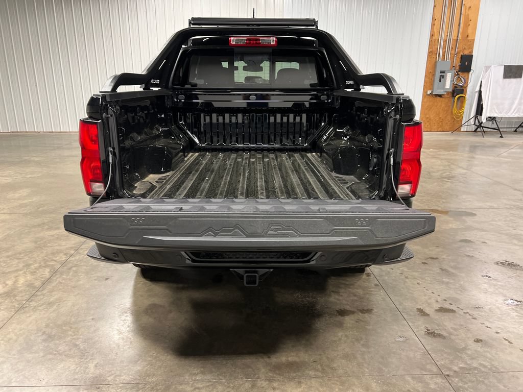New 2026 Chevrolet Colorado Z71 w/ Midnight Edition AWD/4WD image 11