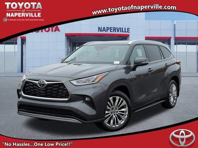 Used 2025 Toyota Highlander Platinum image 1