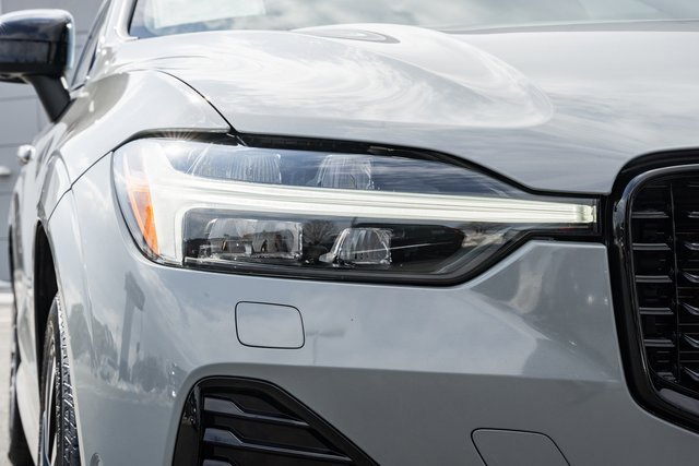 Used 2024 Volvo XC60 B5 Plus image 13