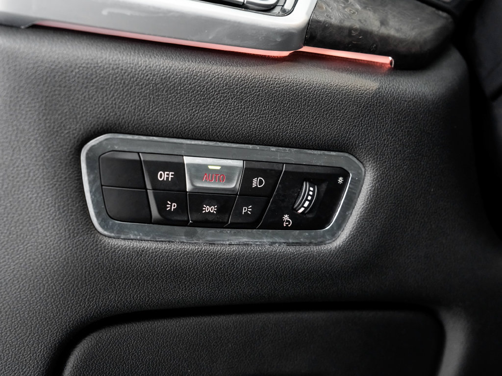 Used 2022 BMW X5 xDrive40i AWD/4WD image 11