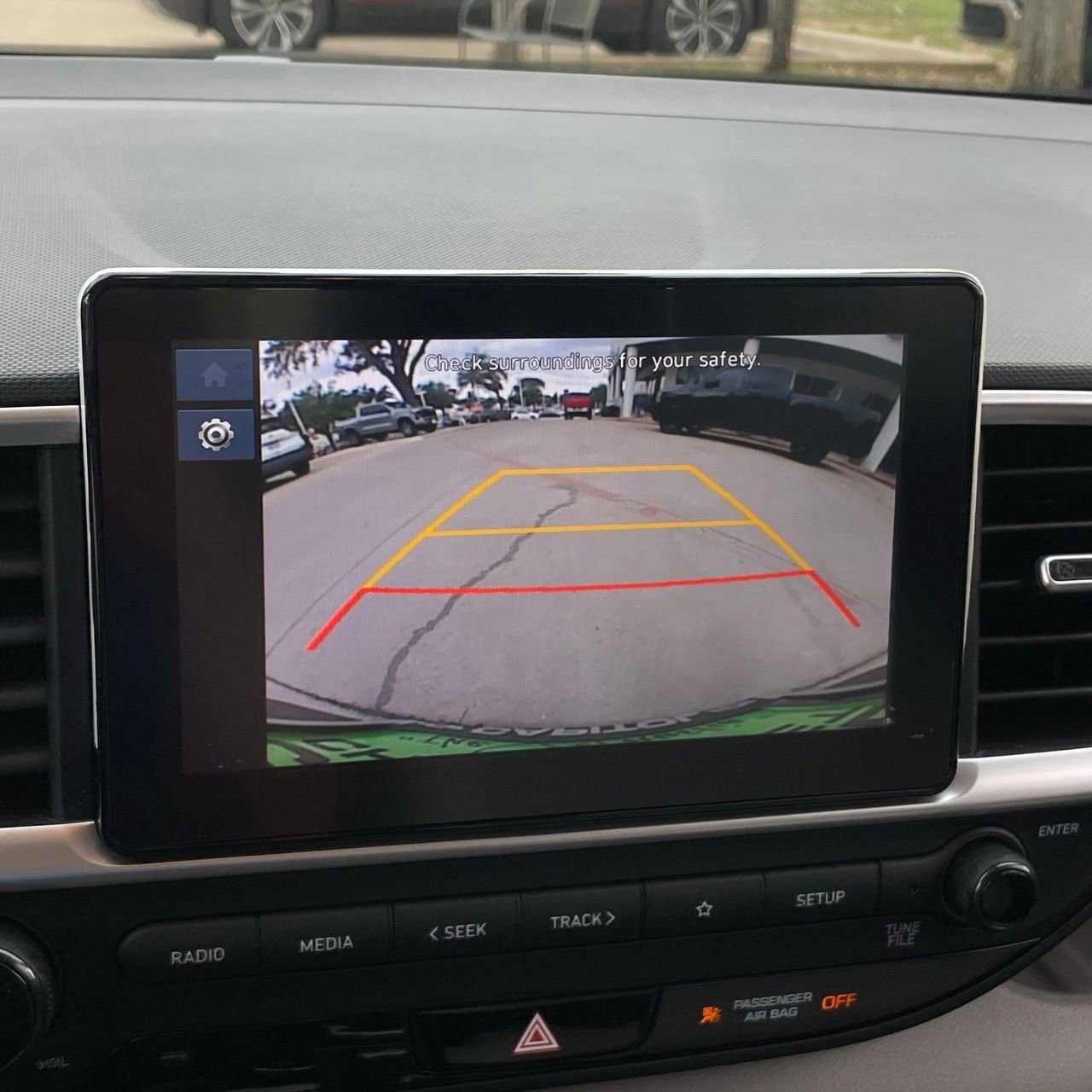 Used 2025 Hyundai Venue SEL FWD image 18