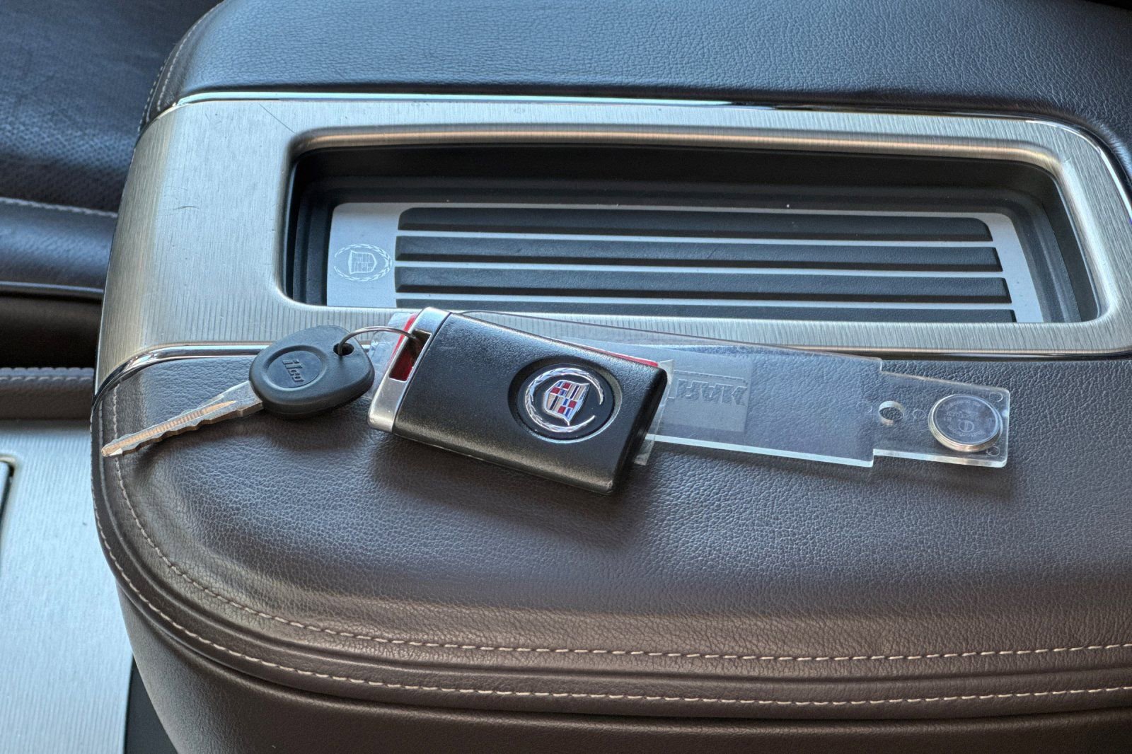 Used 2011 Cadillac Escalade ESV Platinum image 10