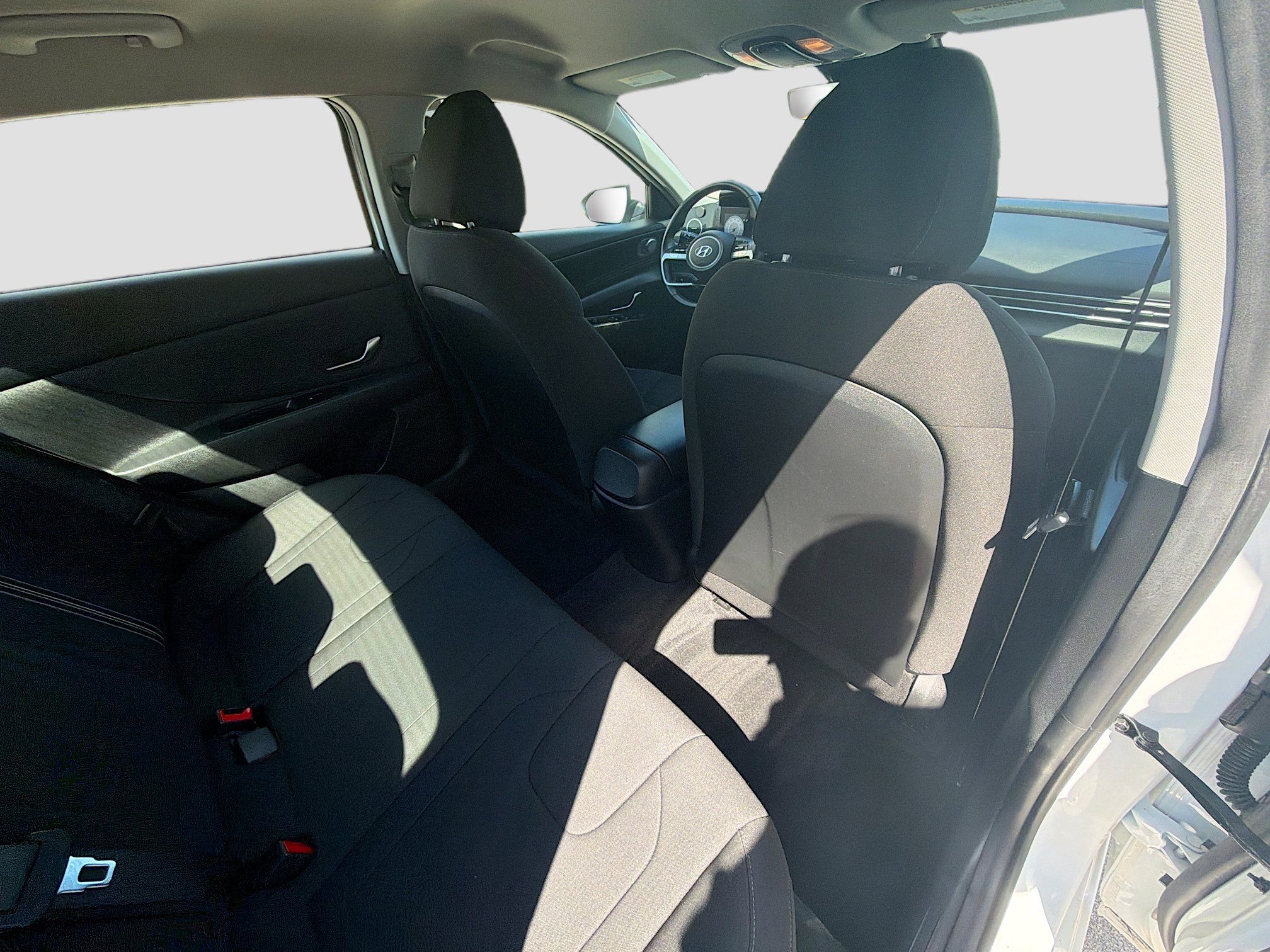 Used 2023 Hyundai Elantra SEL w/ Convenience Package image 27