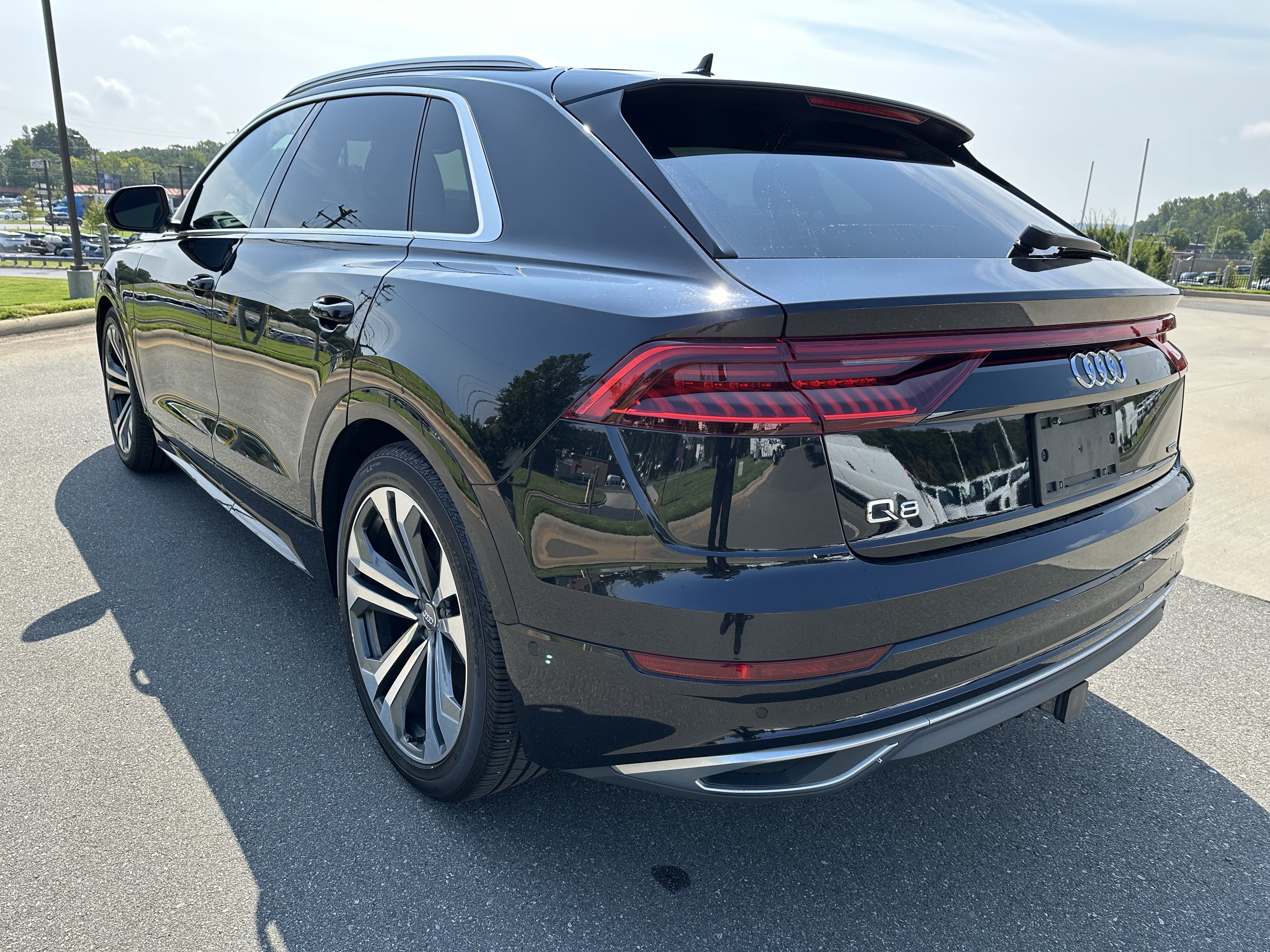 Used 2019 Audi Q8 Premium Plus AWD/4WD image 7