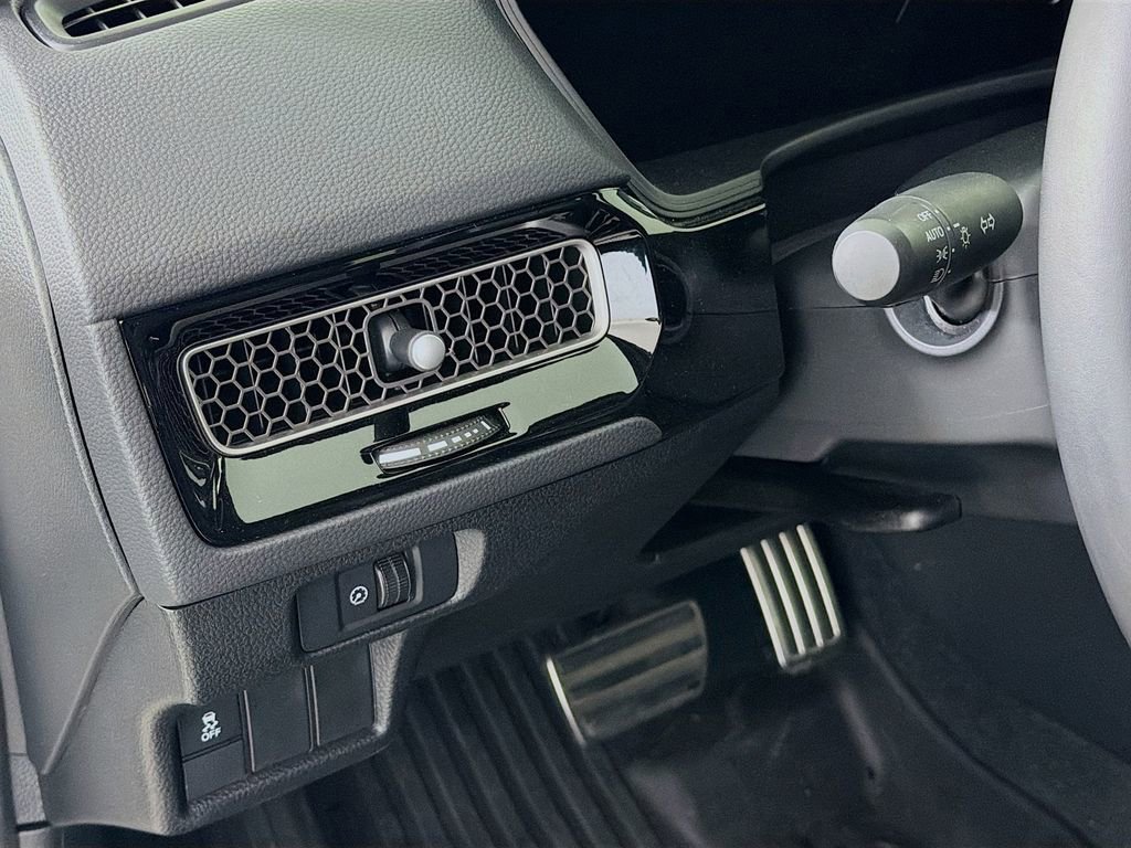 Used 2025 Honda Civic Sport image 10