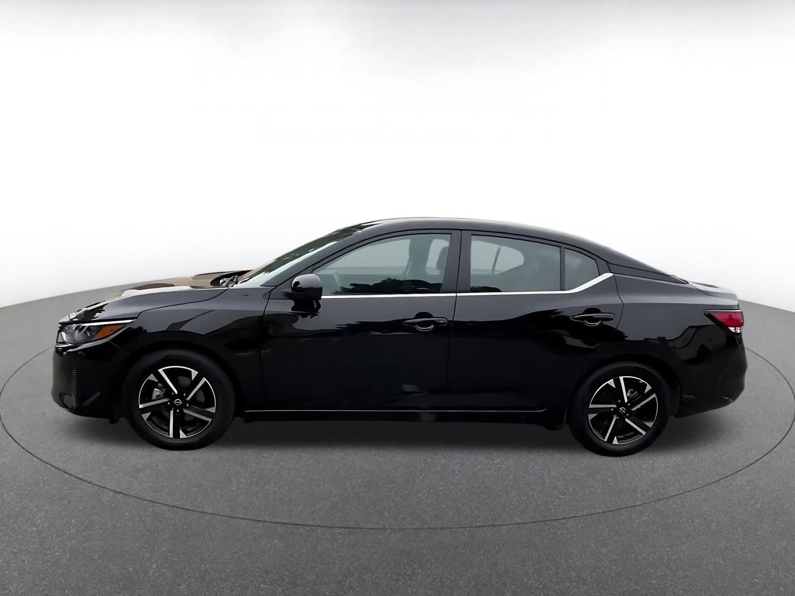 Used 2025 Nissan Sentra SV FWD image 9
