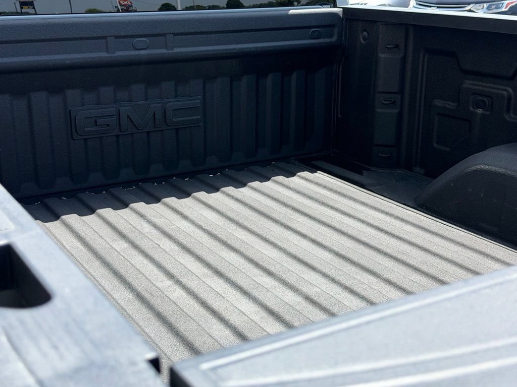 Used 2025 GMC Sierra 1500 Elevation AWD/4WD image 9