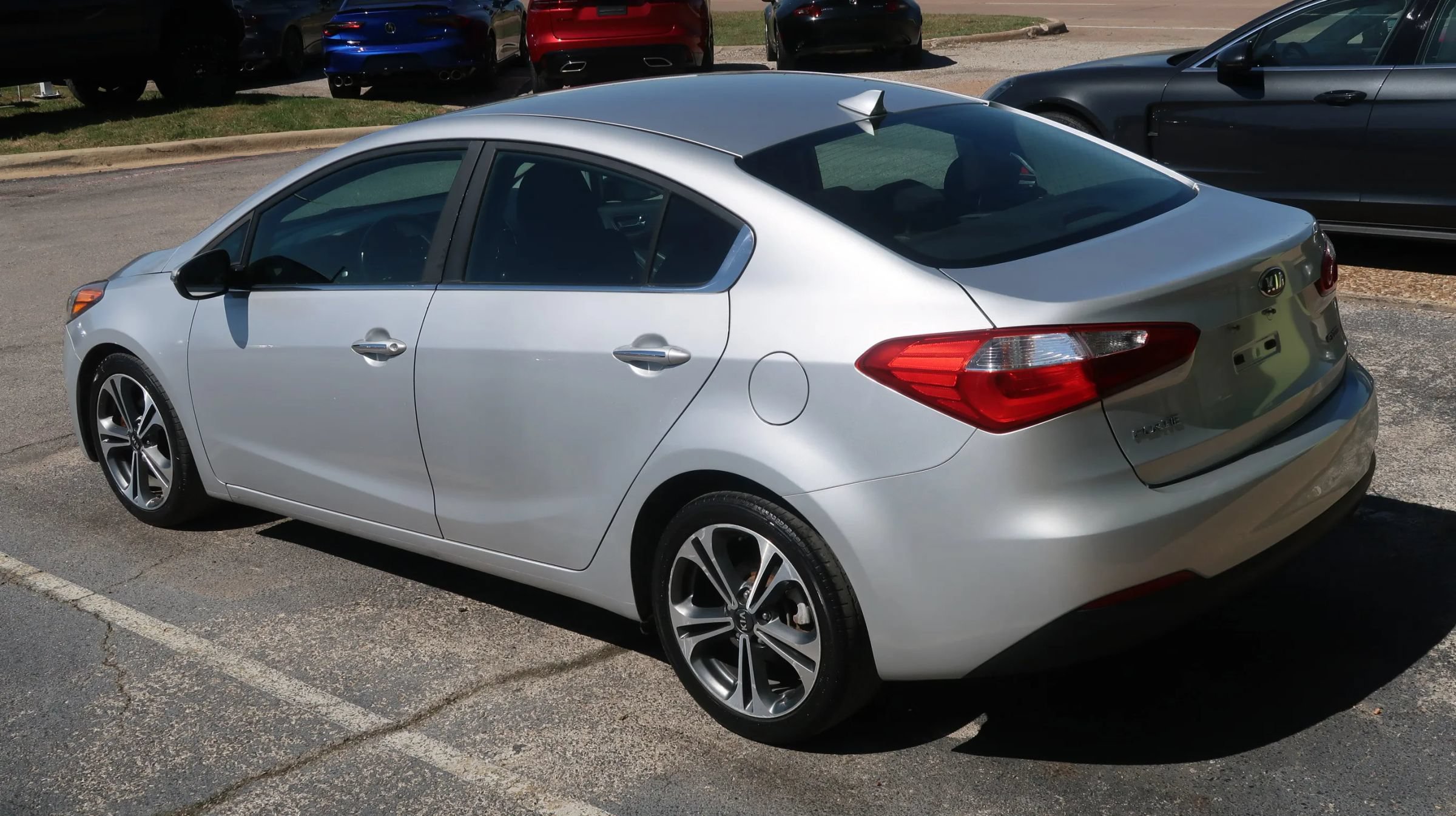 Used 2015 Kia Forte EX w/ UVO Package W/17" Alloys FWD image 12