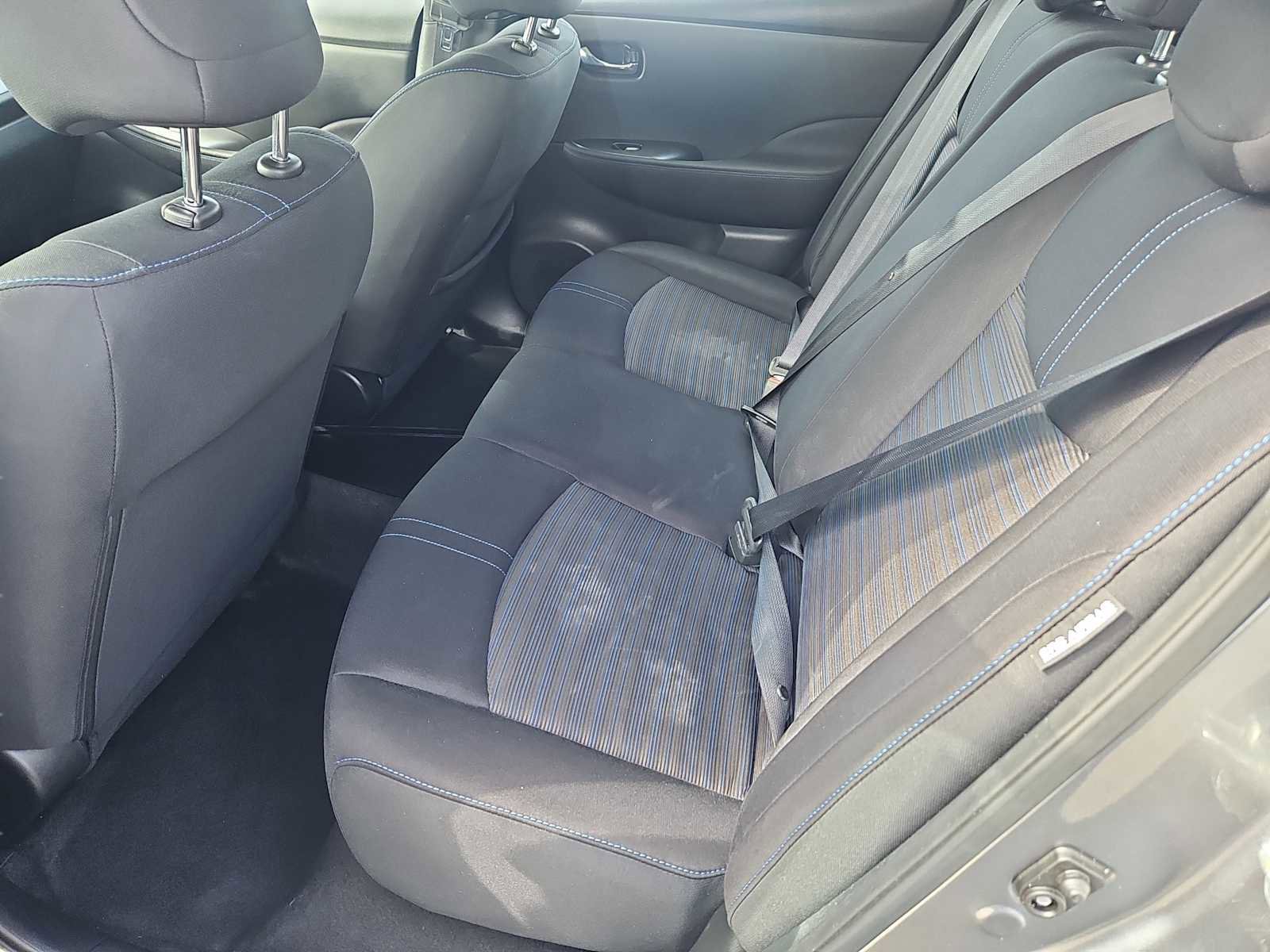 Used 2022 Nissan Leaf S image 28