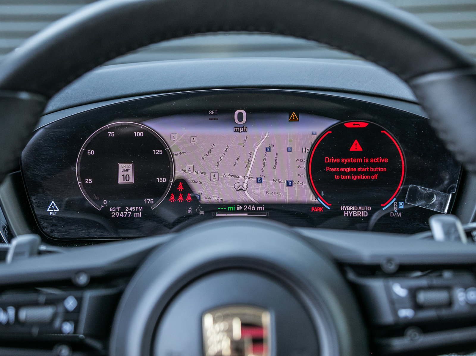 Certified 2025 Porsche Cayenne E-Hybrid Coupe AWD/4WD image 17