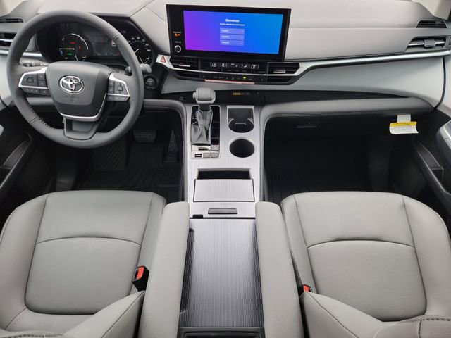 New 2026 Toyota Sienna XLE FWD image 24