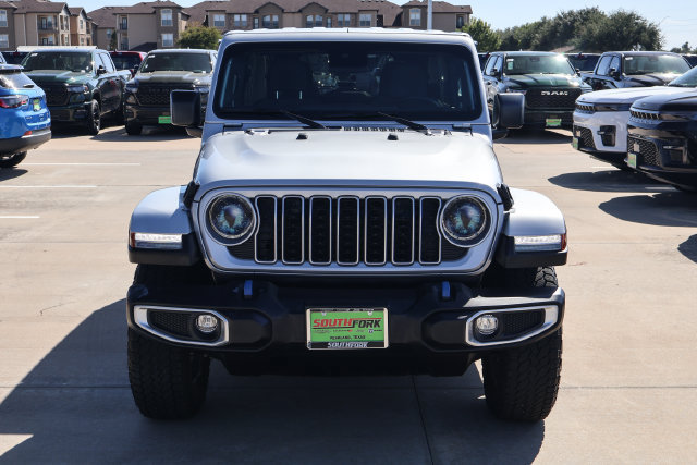 Used 2024 Jeep Wrangler Unlimited Sahara AWD/4WD image 2