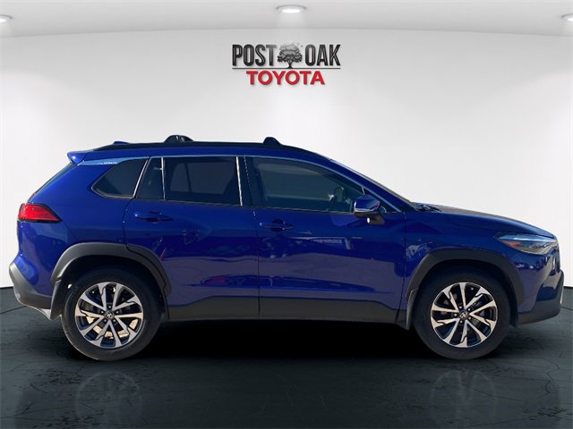 Used 2024 Toyota Corolla Cross XLE image 8