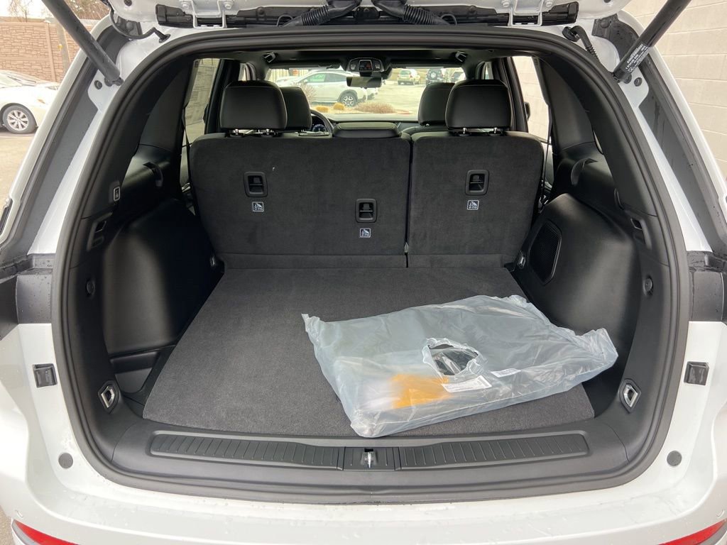 New 2026 Jeep Grand Cherokee Limited image 27