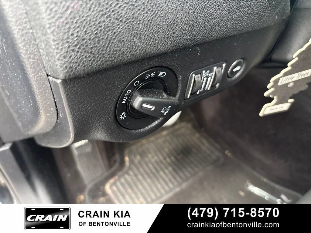 Used 2019 Dodge Charger GT w/ Navigation & Travel Group RWD image 10
