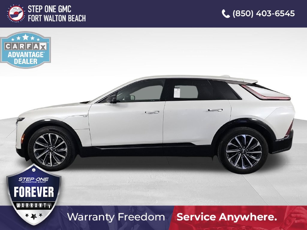 Used 2024 Cadillac Lyriq Sport RWD image 8