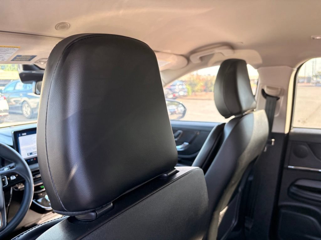 Used 2023 Lincoln Corsair Reserve AWD/4WD image 27