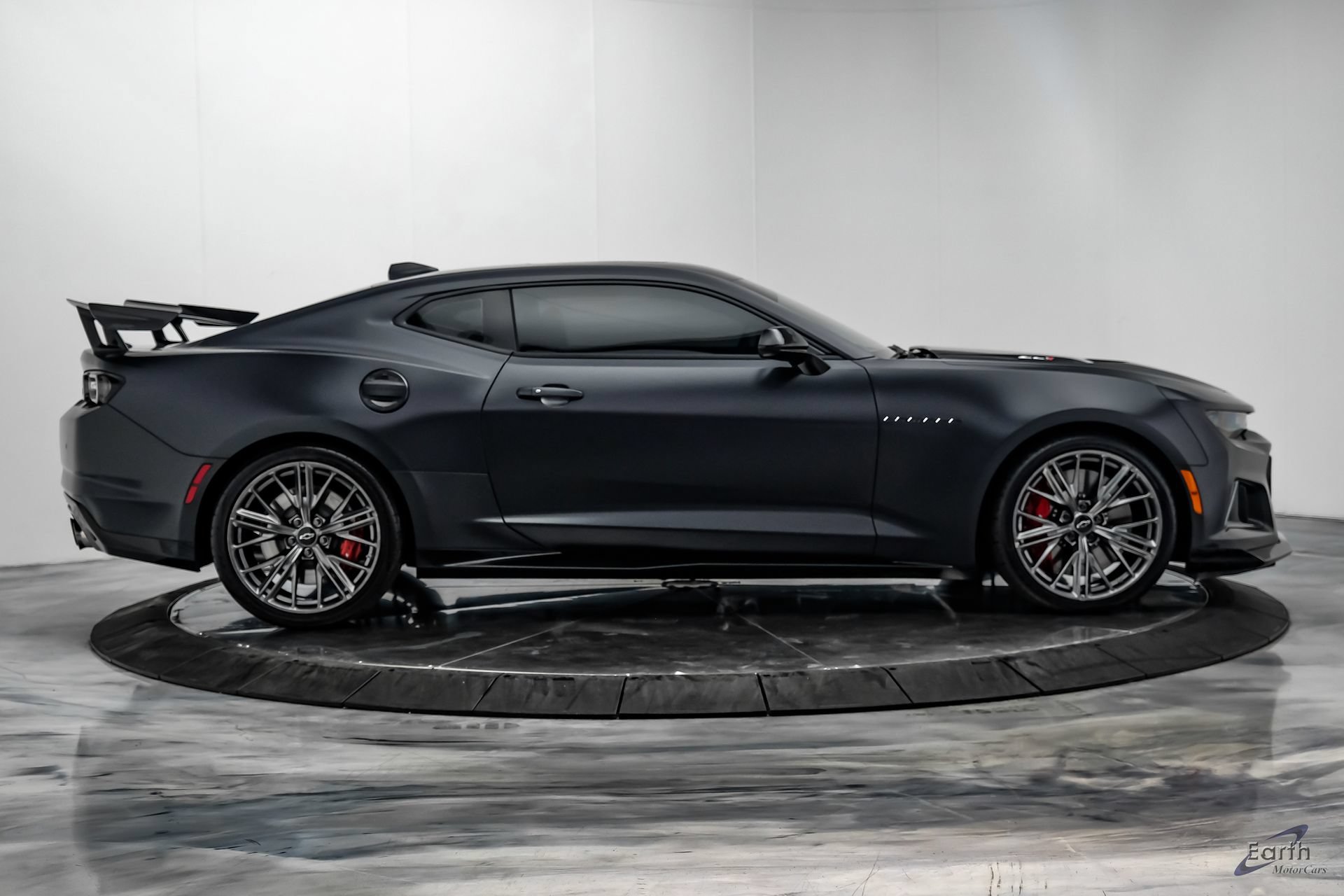 Used 2024 Chevrolet Camaro ZL1 RWD image 18