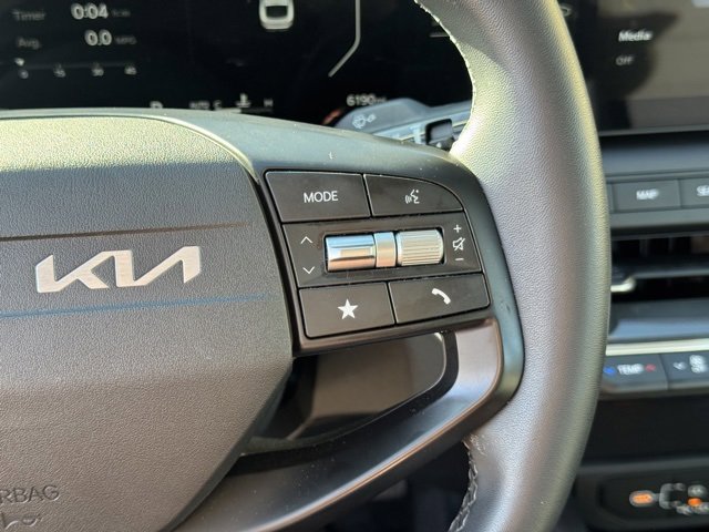 Certified 2025 Kia K4 EX image 27