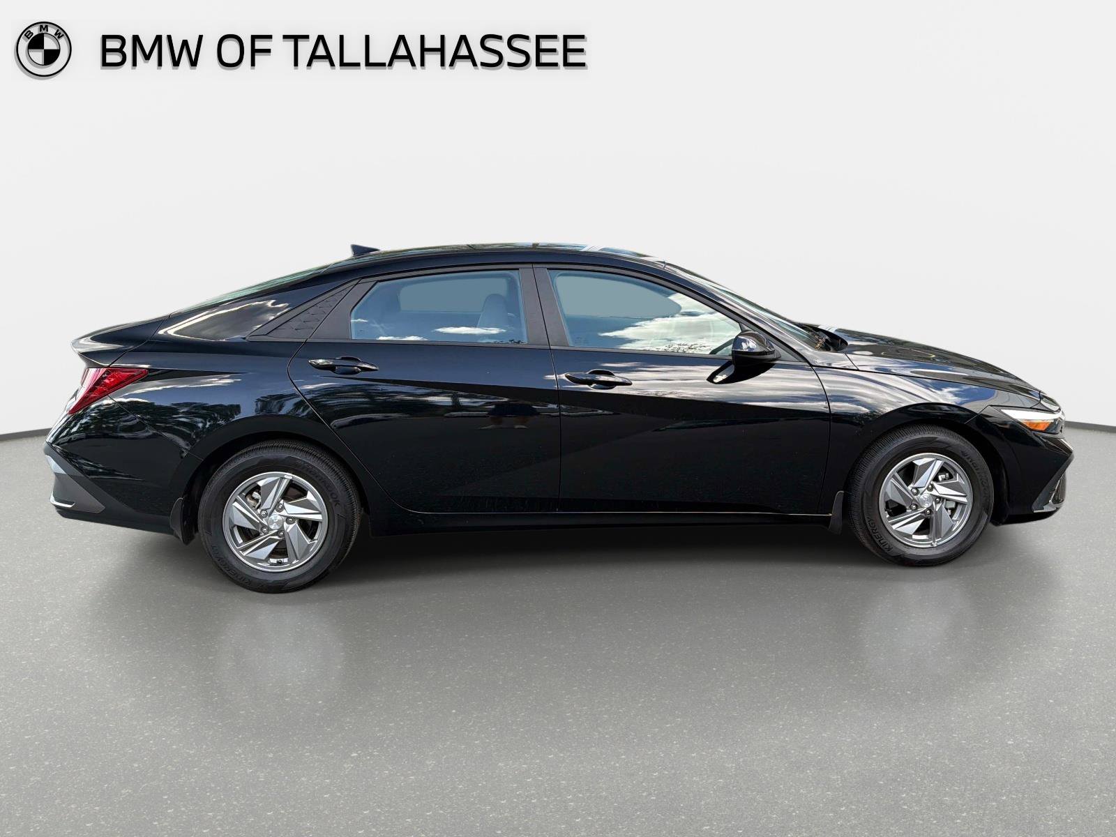 Used 2024 Hyundai Elantra SE image 5