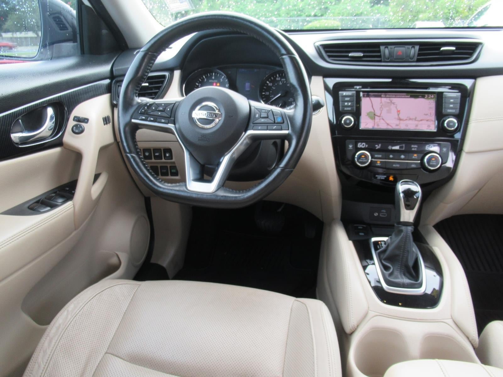 Used 2018 Nissan Rogue SL w/ Premium Package FWD image 13