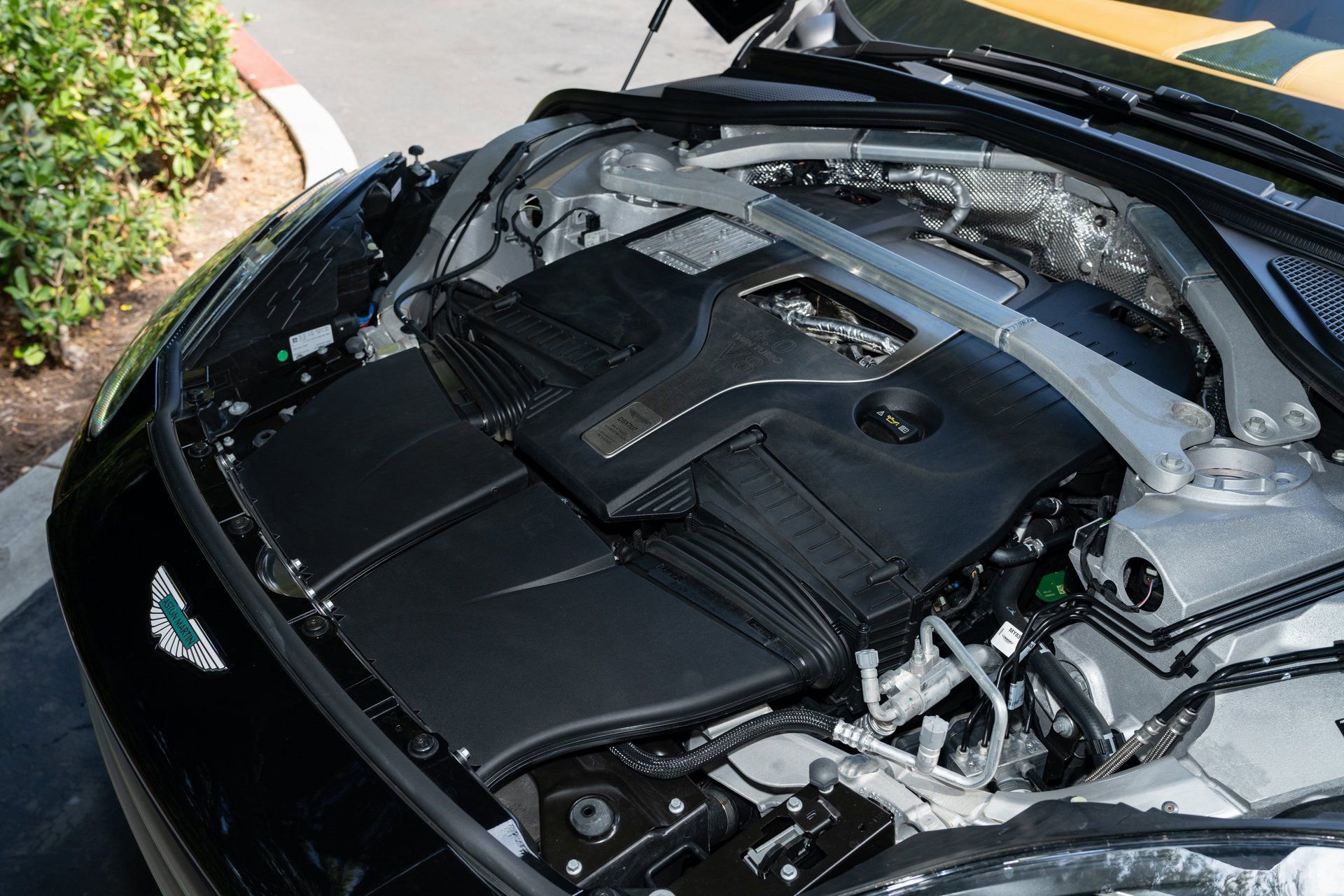 Used 2025 Aston Martin DBX 707 image 11