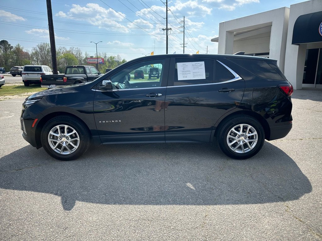 Used 2023 Chevrolet Equinox LT FWD image 2