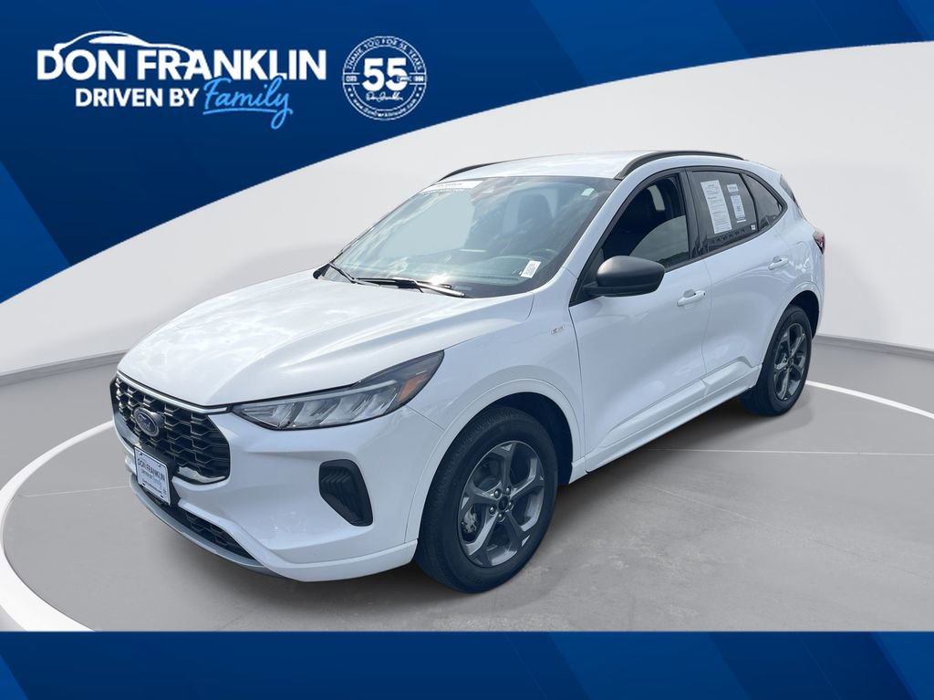 Used 2023 Ford Escape ST-Line image 1