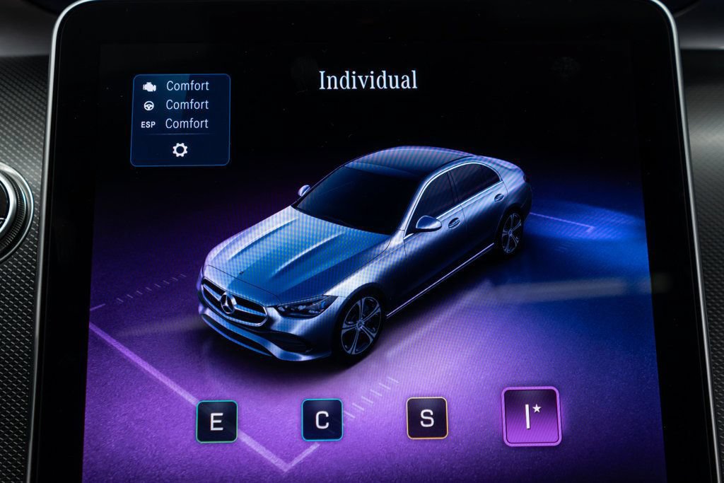Used 2025 Mercedes-Benz C 300 4MATIC Sedan image 24