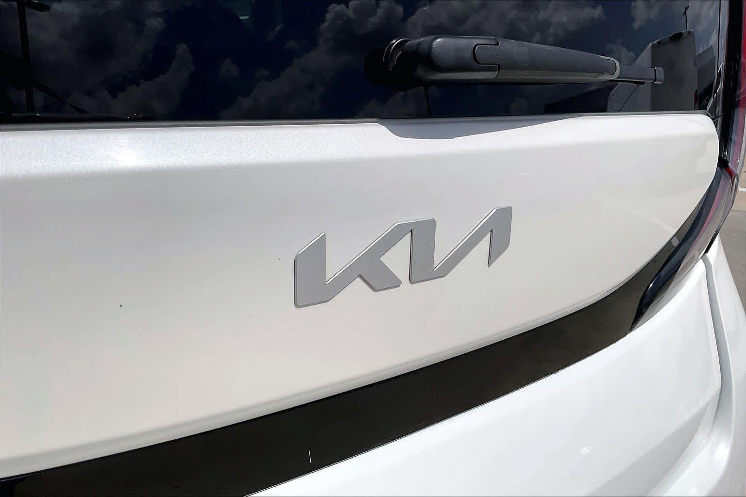 Used 2023 Kia Soul LX w/ LX Technology Package FWD image 30
