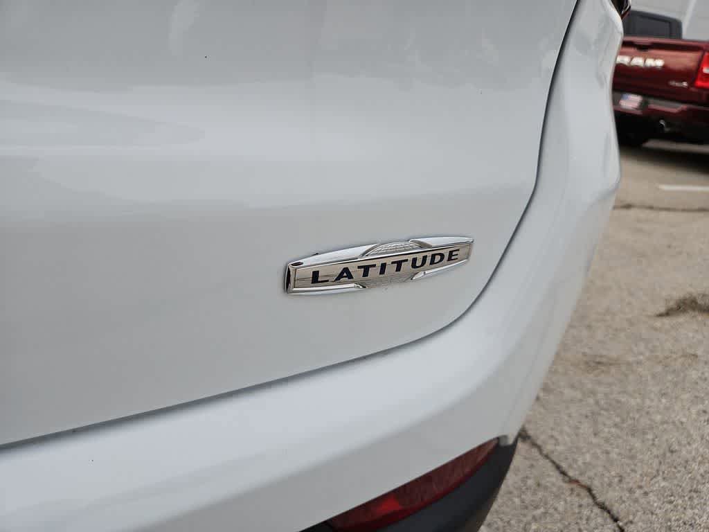 Used 2024 Jeep Compass Latitude AWD/4WD image 19