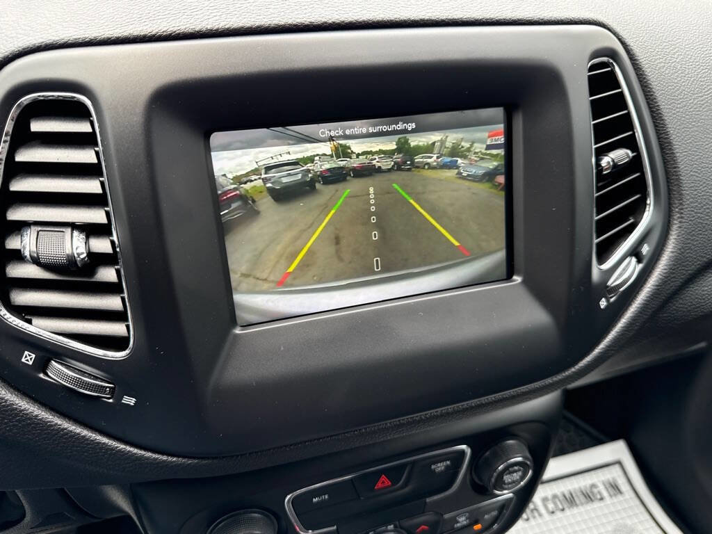 Used 2020 Jeep Compass Latitude w/ Cold Weather Group image 31