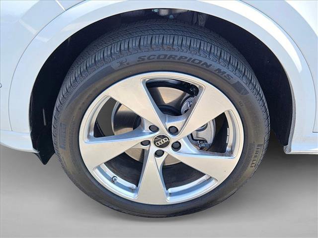 Certified 2025 Audi Q5 Premium Plus w/ Premium Plus AWD/4WD image 24