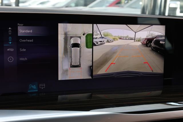 Used 2025 Cadillac Escalade Premium Luxury image 19