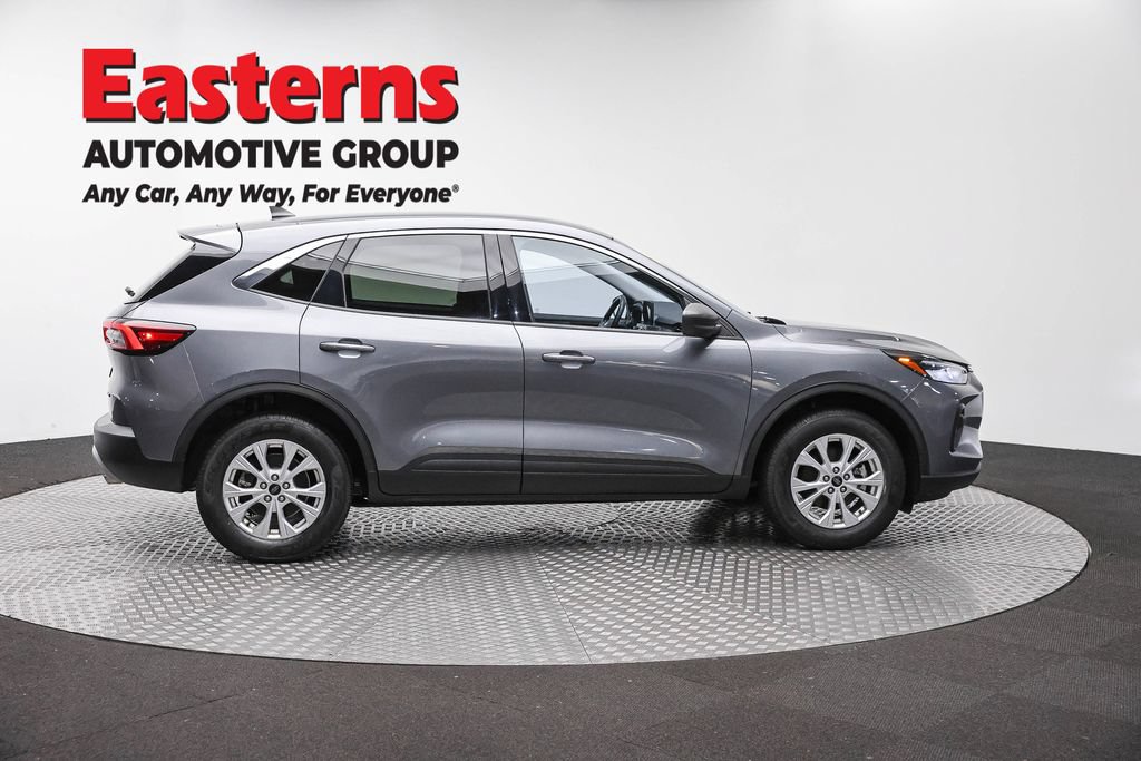 Used 2024 Ford Escape Active AWD/4WD image 4