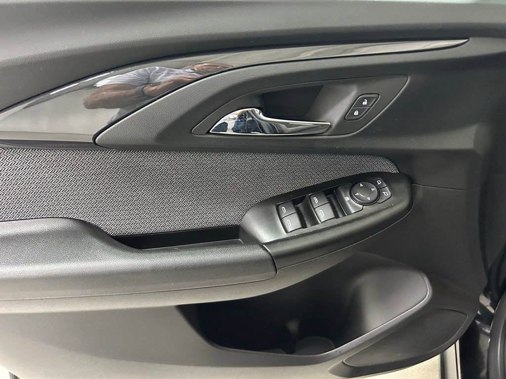 Used 2023 Chevrolet TrailBlazer LT w/ Convenience Package image 17